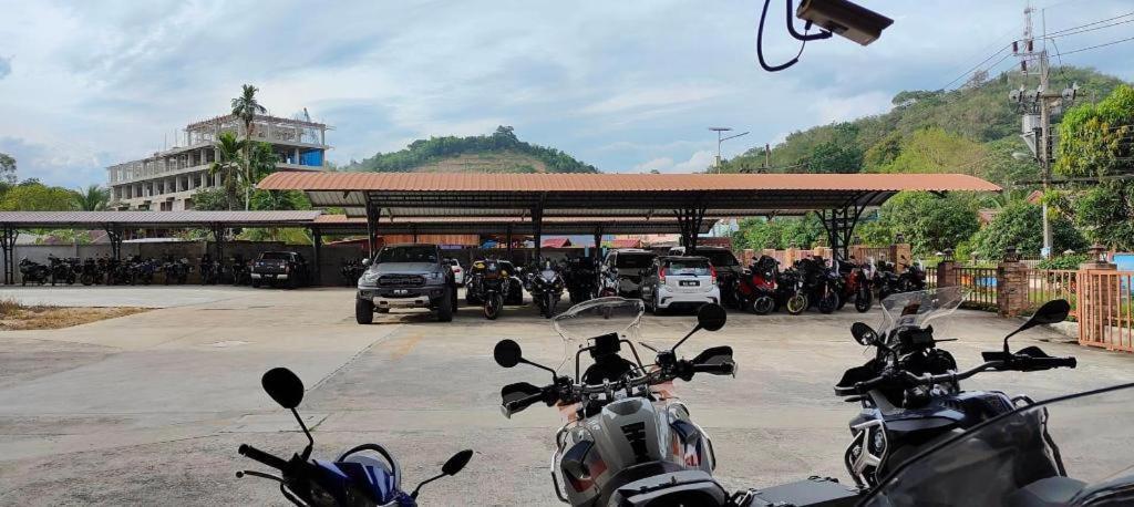 Butterfly Princess Hotel Betong Exterior photo